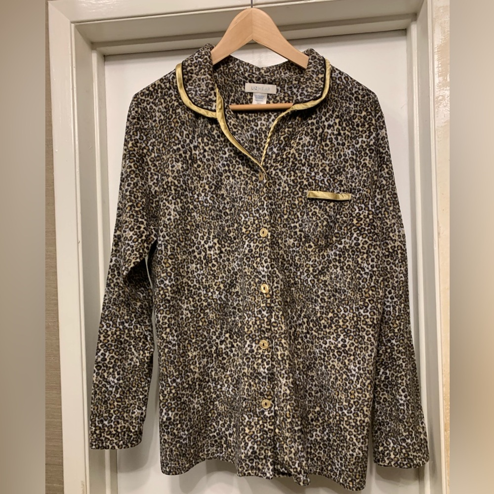 🦁✨ Feline Fabulous in LizWear Leopard Print Pajama Set! ✨🦁 - Picture 2 of 12